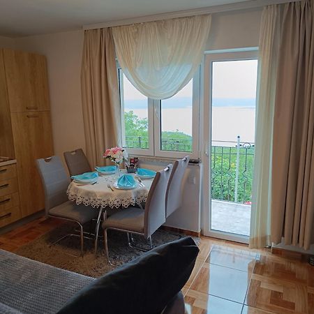 App Tony Apartment Dramalj Luaran gambar